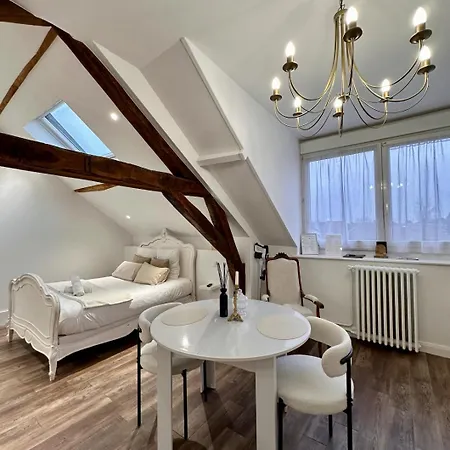 3 Des Remparts A 5 Mins De Charleville-mezieres Warcq