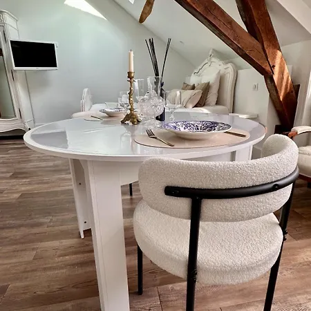 3 Des Remparts A 5 Mins De Charleville-mezieres Appartement