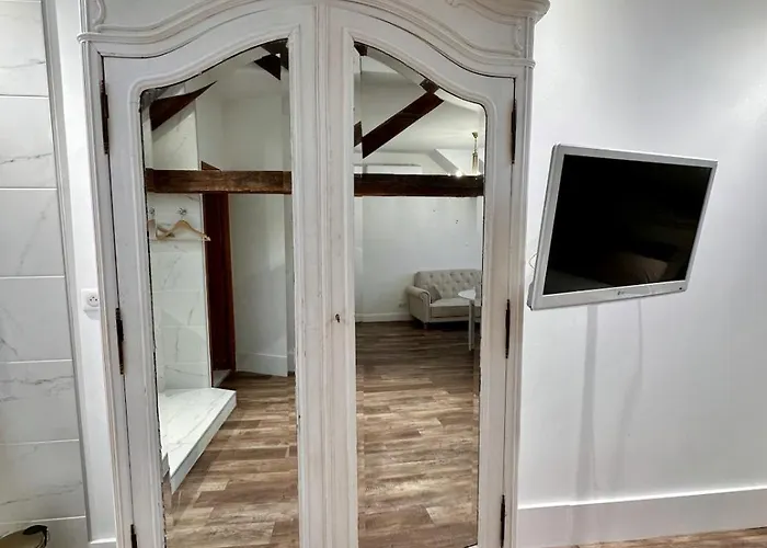 3 Des Remparts A 5 Mins De Charleville-mezieres Lejlighed Warcq