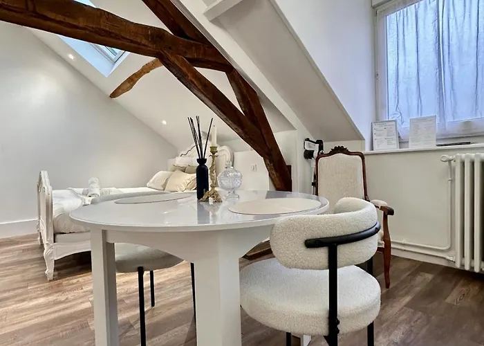 3 Des Remparts A 5 Mins De Charleville-mezieres * Warcq