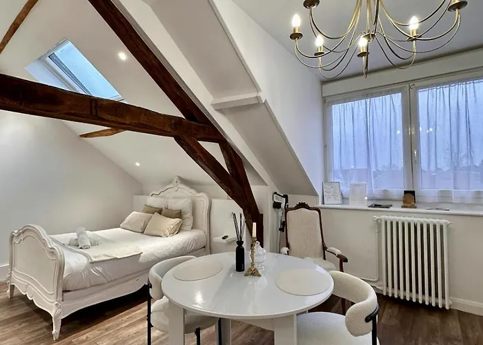 3 Des Remparts A 5 Mins De Charleville-mezieres Warcq